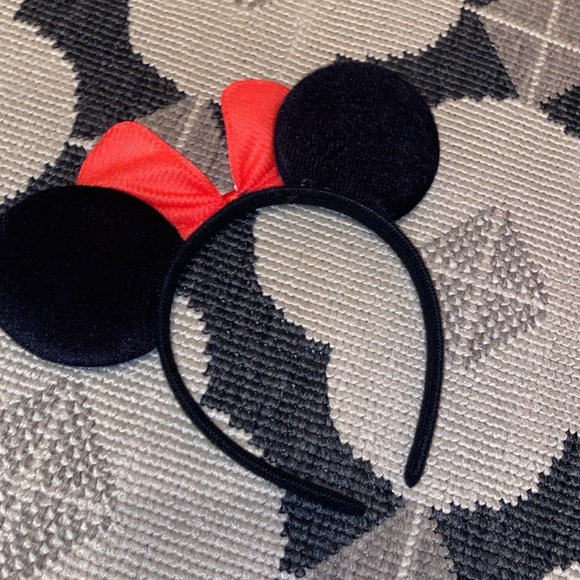 3 for $12 Minnie ear headband - Picture 2 of 4